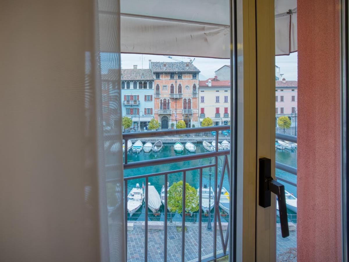 Hotel Piroscafo Десенцано дел Гарда Екстериор снимка