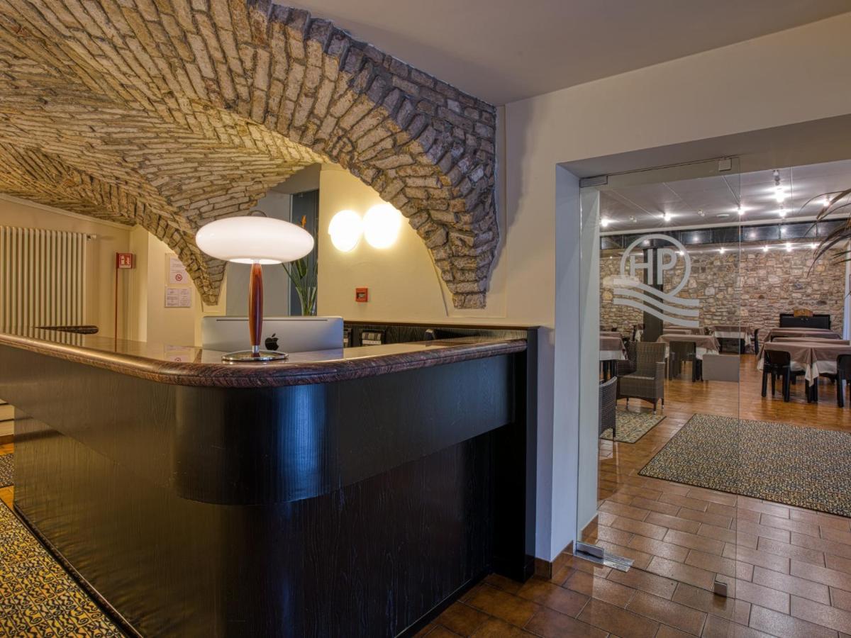Hotel Piroscafo Десенцано дел Гарда Екстериор снимка