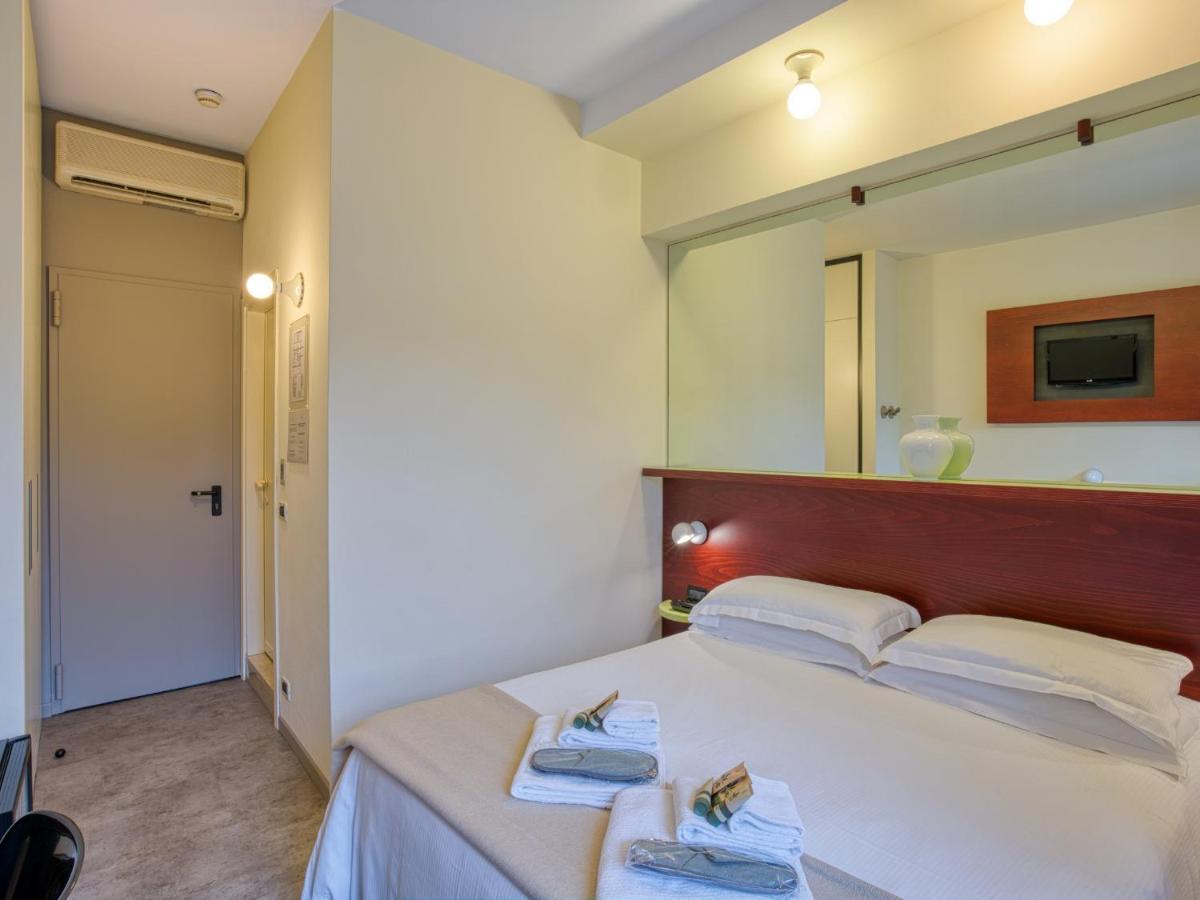 Hotel Piroscafo Десенцано дел Гарда Екстериор снимка