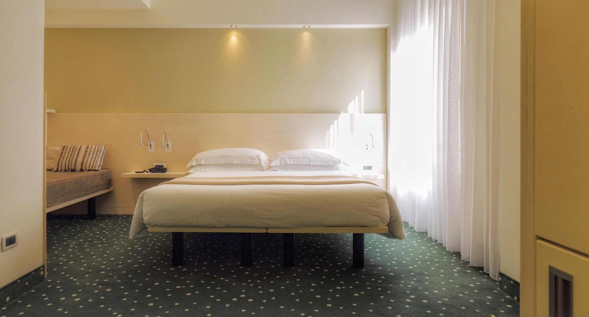 Hotel Piroscafo Десенцано дел Гарда Екстериор снимка
