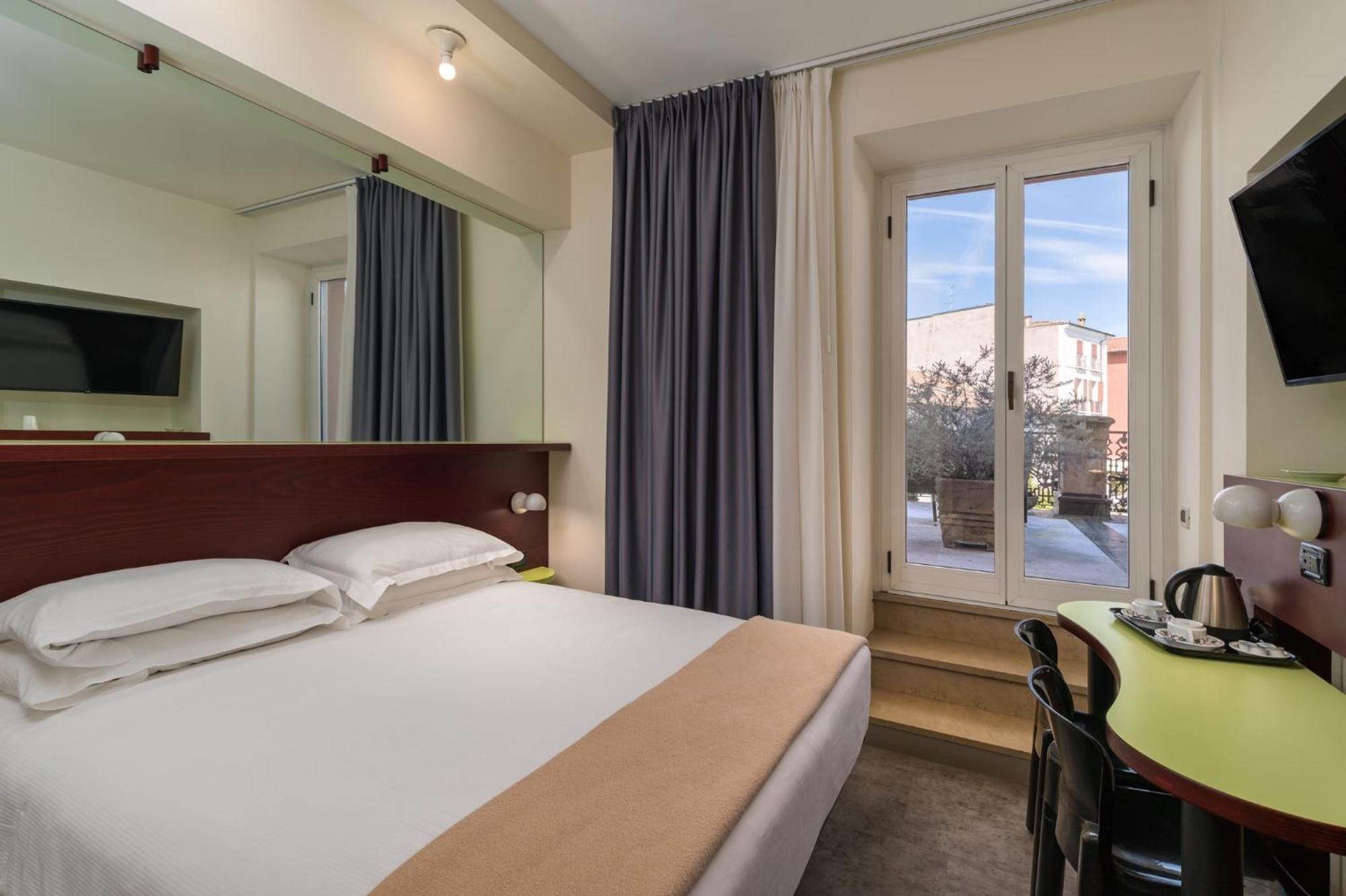 Hotel Piroscafo Десенцано дел Гарда Екстериор снимка